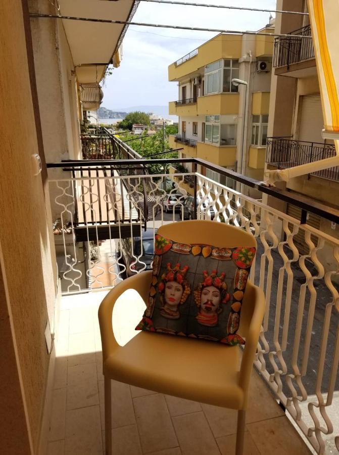 Giori Bed and Breakfast Giardini Naxos Exteriör bild
