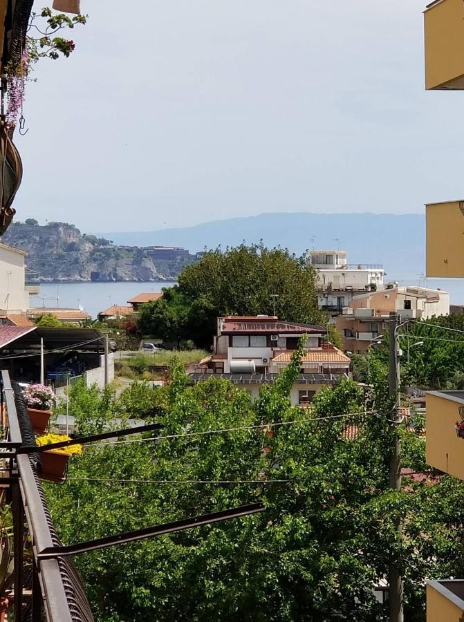 Giori Bed and Breakfast Giardini Naxos Exteriör bild